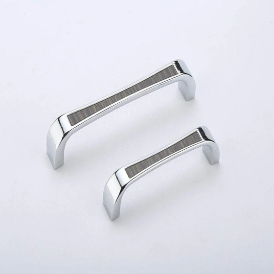 white-metal-handle-2.webp