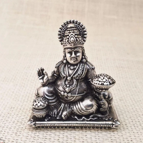 kuber-silver-idol-2.webp