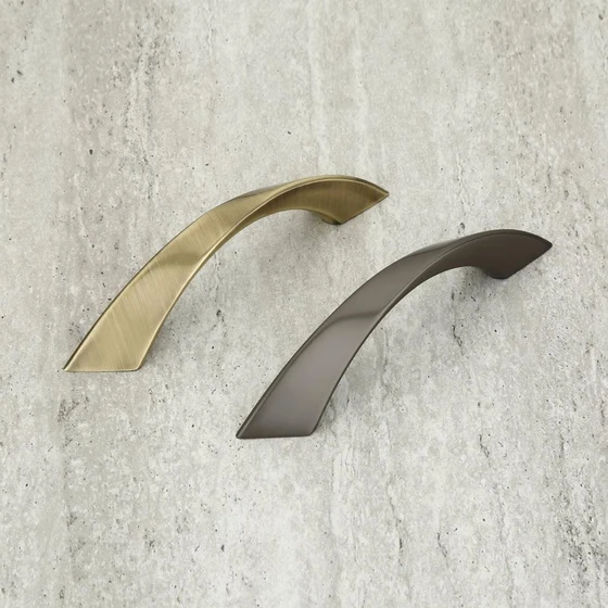 stylish-cabinet-handle-2.webp