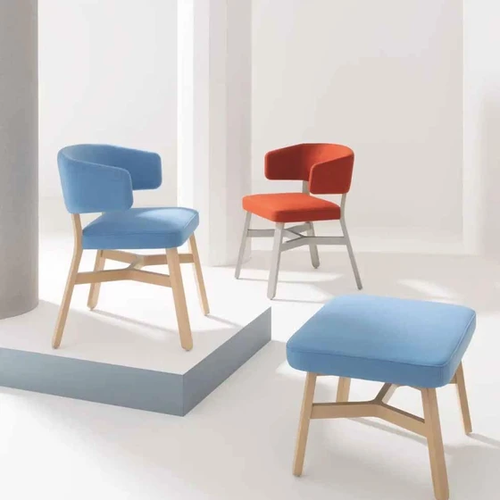 designer-cafeteria-chair-2.webp