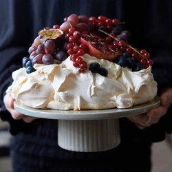 Flora Cake Stand