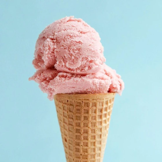 strawberry-ice-cream-2.webp