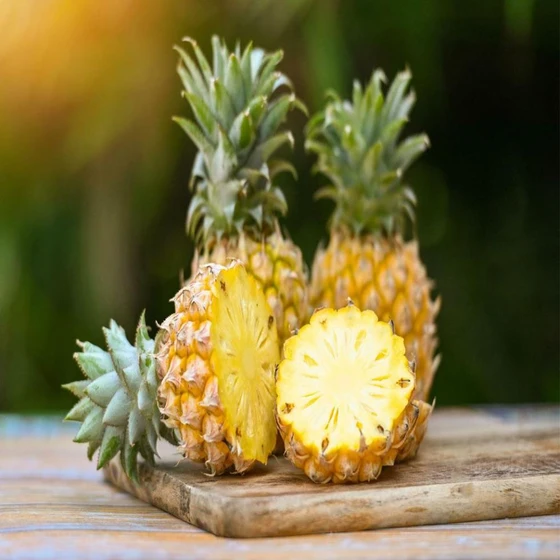 fresh-yellow-pineapple-2.webp
