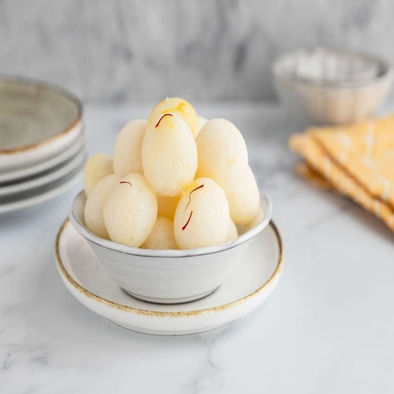 white-rasgulla-1.webp