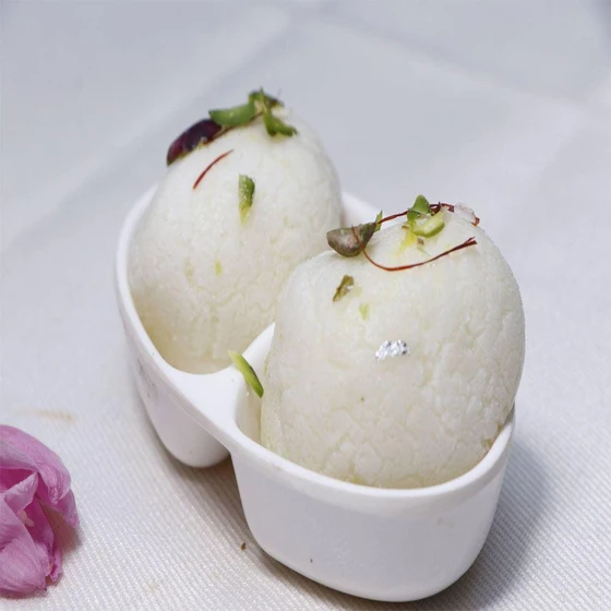white-rasgulla-2.webp