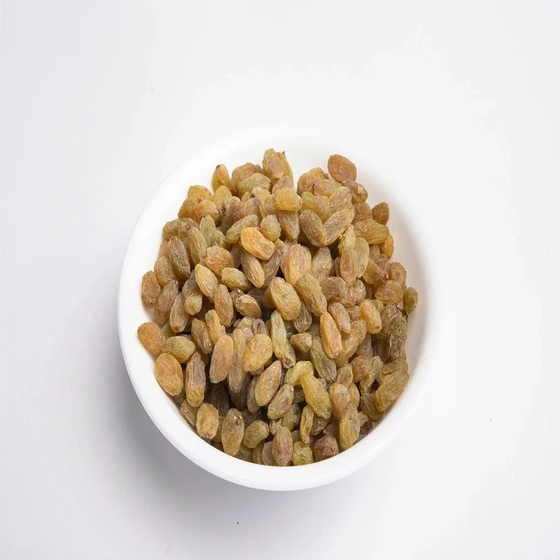 sweet-dried-raisins-2.webp