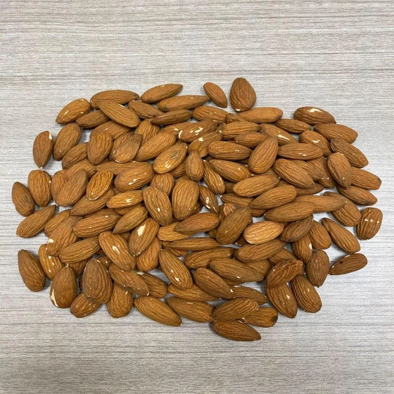 almond-fresh-kernel-2.webp