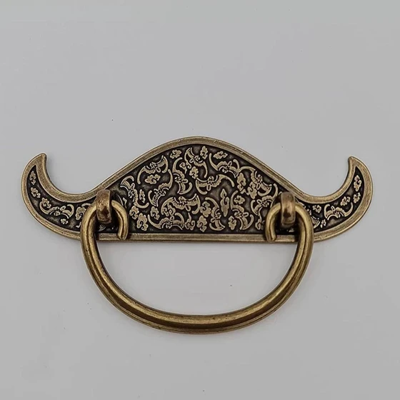 drop-pull-handles-2.webp