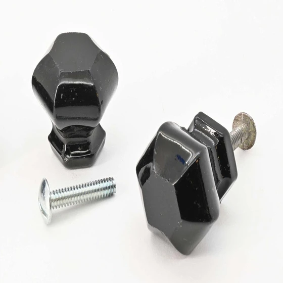 screw-polish-knob-2.webp