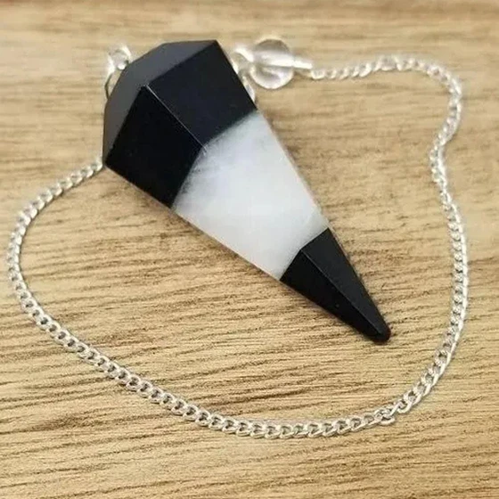 agate-healing-pendulum-2.webp