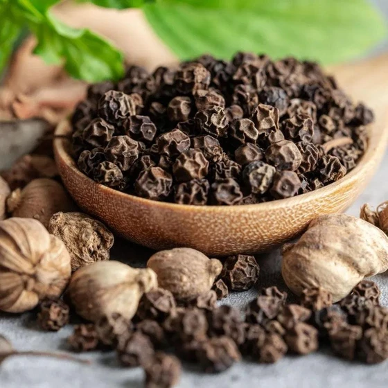 spices-black-pepper-2.webp