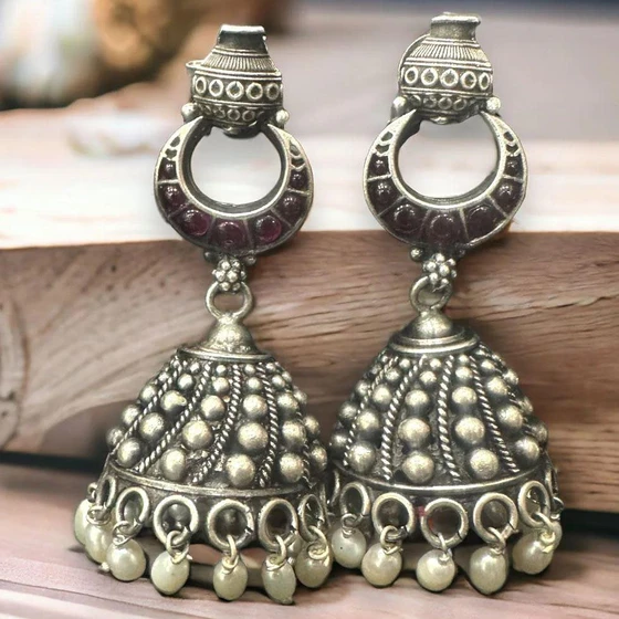 oxidised-silver-jhumka-2.webp