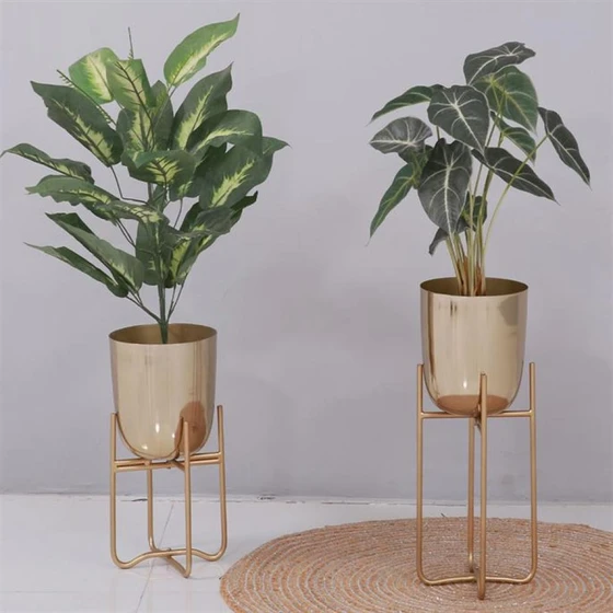 portable-metal-planter-2.webp