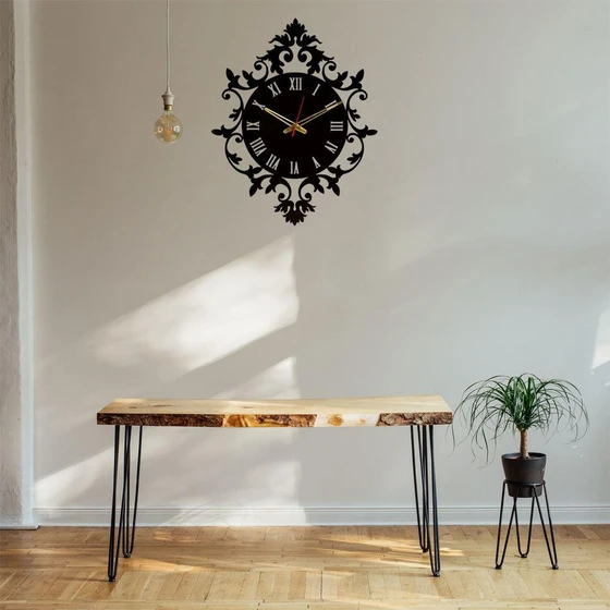 royal-black-clock-2.webp