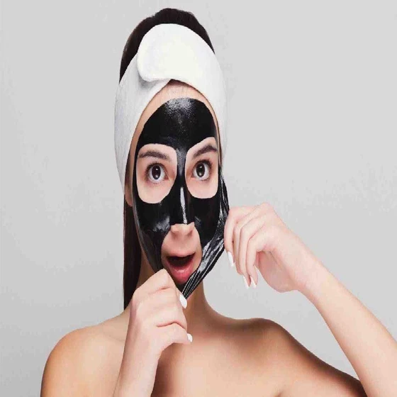 charcoal-peel-off-mask-2.webp