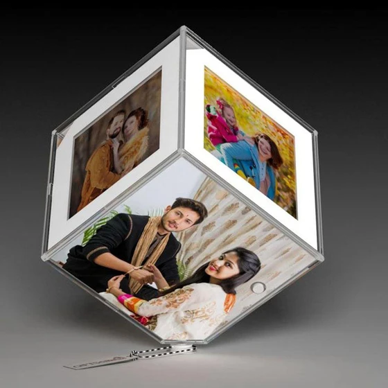 rotating-photo-frame-2.webp