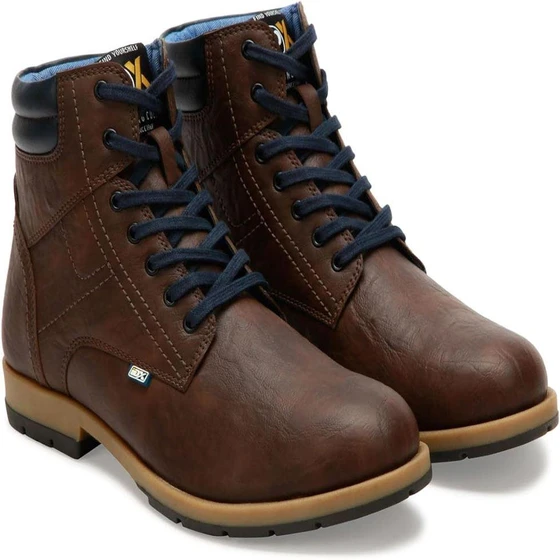brown-leather-boots-2.webp