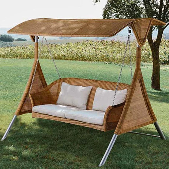 metal-garden-swing-2.webp