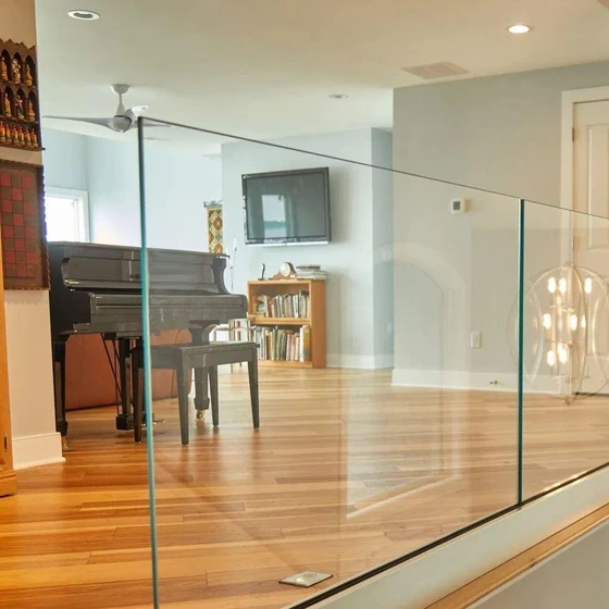 aluminium-glass-railing-2.webp