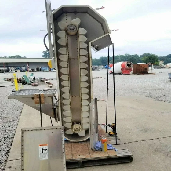 industrial-bucket-elevator-2.webp