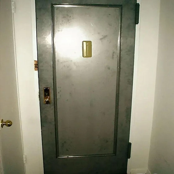 single-metal-door-2.webp