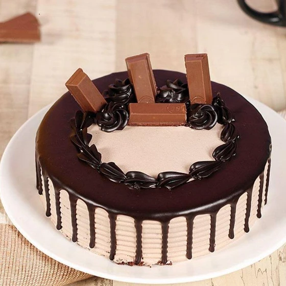 round-cream-cake-2.webp