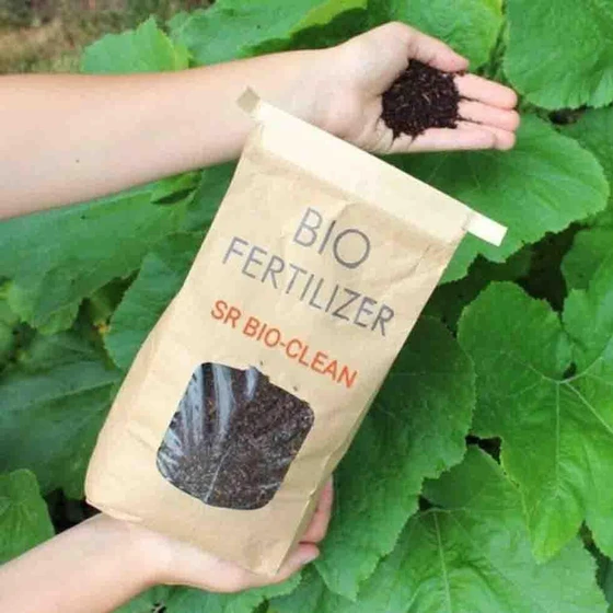 bio-fertilizer-2.webp