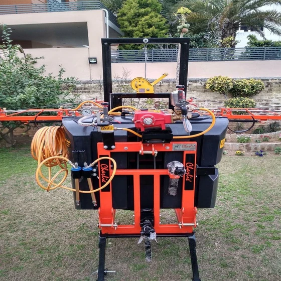 boom-hand-sprayer-2.webp