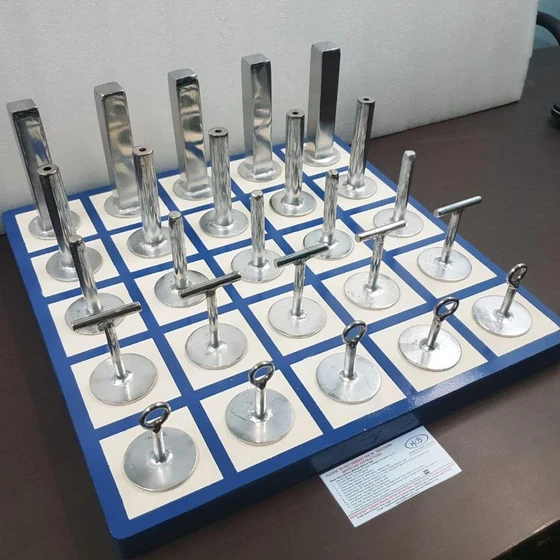 magnetic-peg-board-2.webp