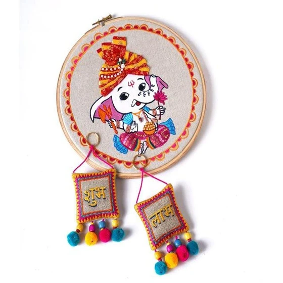 embroidered-wall-hangings-ganesh-2.webp