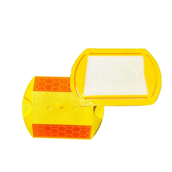road-plastic-studs-1.webp