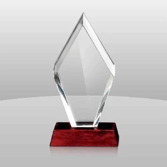 acrylic-trophies.webp