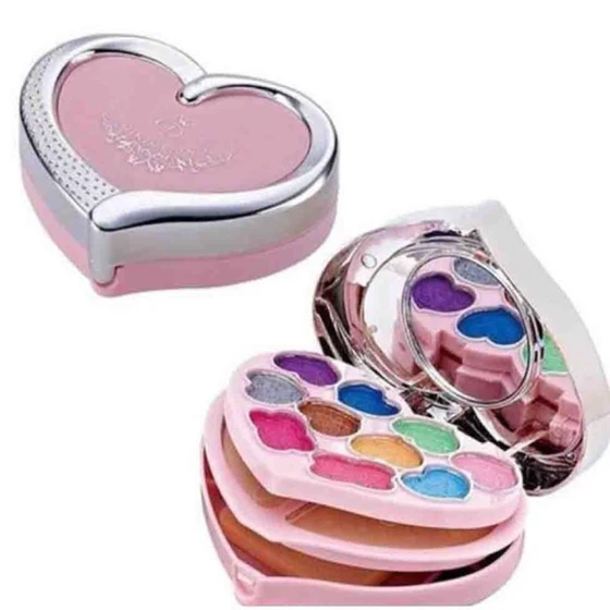 mini-makeup-sets-2.webp