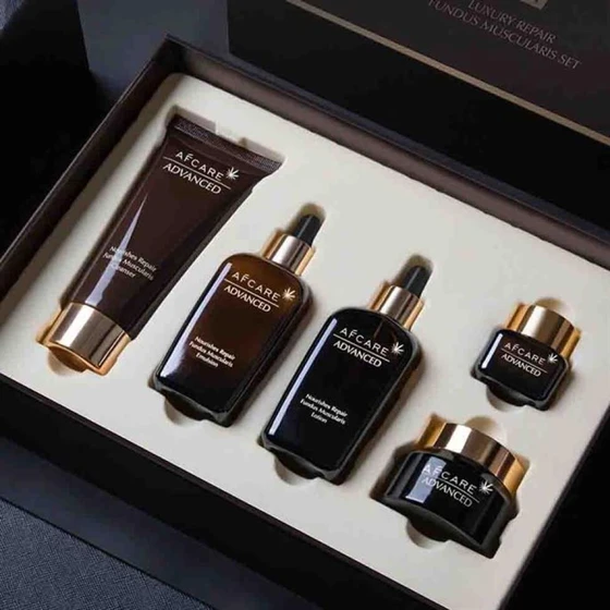 skincare-set-for-men-2.webp