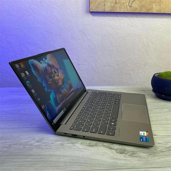 second-hand-original-laptop-2.webp