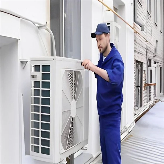 outdoor-ac-repairing-services-2.webp