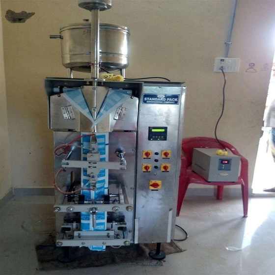 liquid-pouch-automatic-packing-machine-2.webp