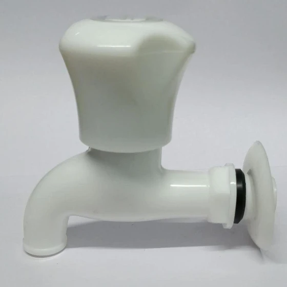 plastic-chorus-bib-cock-2.webp