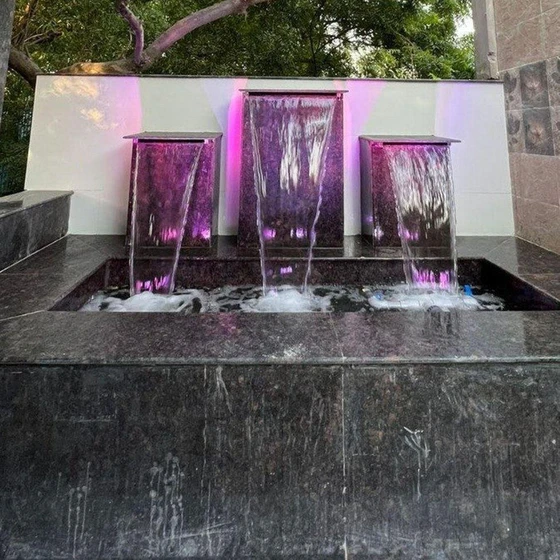 glass-water-fountain-2.webp