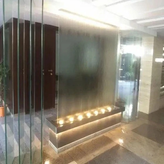 glass-exhibition-fountain-2.webp