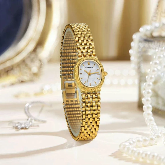 stylish-golden-wrist-watches-2.webp