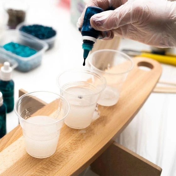 epoxy-resin-adhesive-2.webp