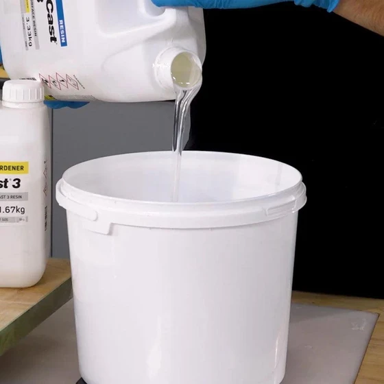 glass-cast-epoxy-resin-2.webp