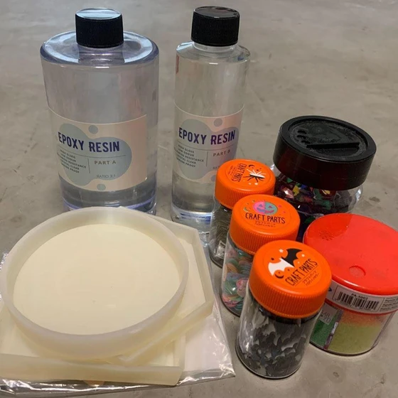 epoxy-resin-set-2.webp