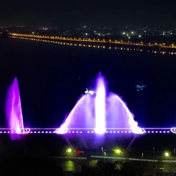 large-musical-fountain-2.webp