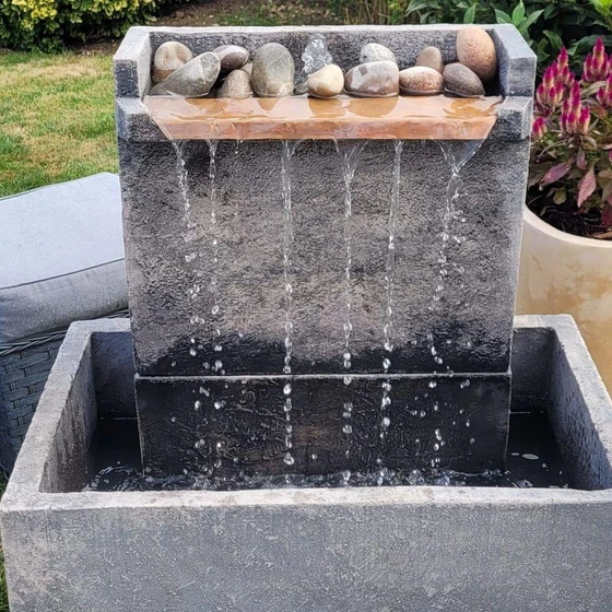 blade-water-fountains-2.webp