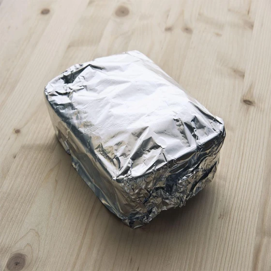 food-wrap-silver-foil-paper-2.webp