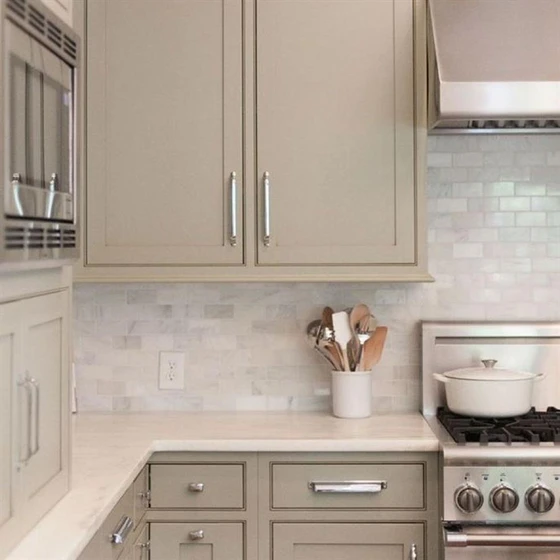 shiny-backsplash-2.webp