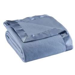 Lightweight and cozy folding silky edge blanket