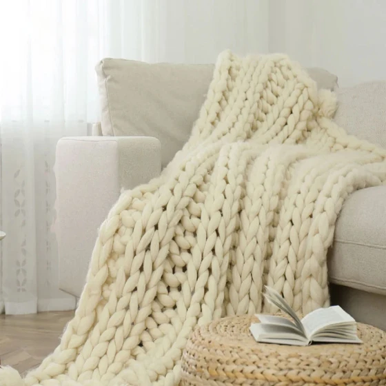 chunky-wool-blanket-2.webp